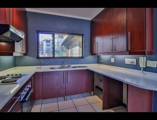 2 BEDROOM APARTMENT FOR SALE IN SUNNINGHILL